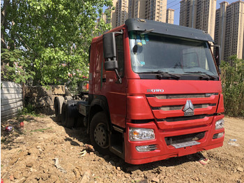 SINOTRUK HOWO Tractor unit - Tegljač