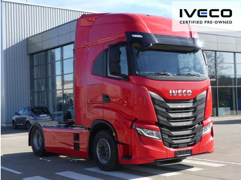 Tegljač IVECO S-WAY