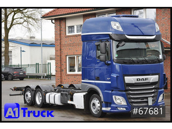 Kamion za prevoz kontejnera/ Kamion sa promenjivim sandukom DAF XF 480