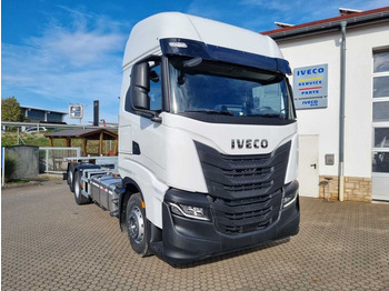 Kamion za prevoz kontejnera/ Kamion sa promenjivim sandukom IVECO