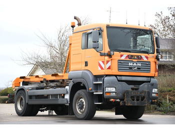 Kamion sa hidrauličnom kukom MAN TGA 18.350