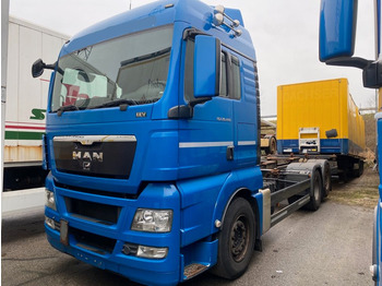 Kamion za prevoz kontejnera/ Kamion sa promenjivim sandukom MAN TGX 26.440