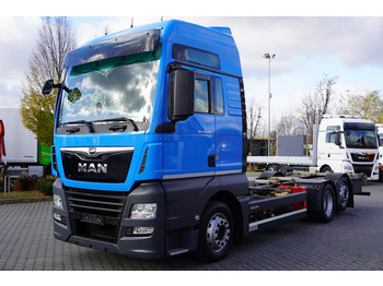 Kamion za utovaranje kontejnera MAN TGX 26.500