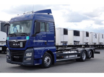 Kamion za prevoz kontejnera/ Kamion sa promenjivim sandukom MAN TGX 26.500