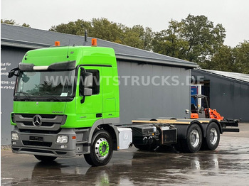 Kamion sa golom šasijom i zatvorenom kabinom MERCEDES-BENZ Actros 2644