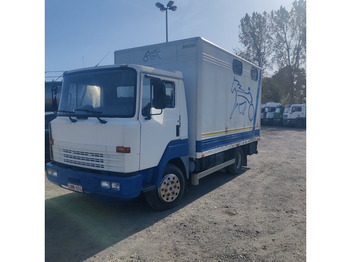 Kamion za prevoz stoke NISSAN