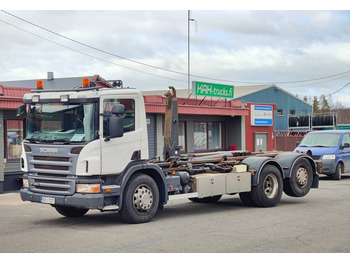 Kamion sa hidrauličnom kukom SCANIA P 420