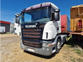 Kamion sa golom šasijom i zatvorenom kabinom SCANIA R 420