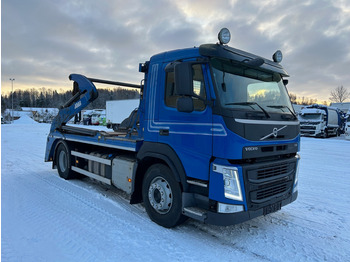Kamion za prevoz kontejnera/ Kamion sa promenjivim sandukom VOLVO FM 330