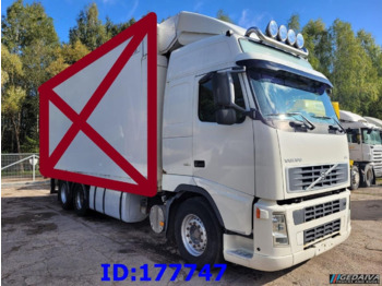 Kamion sa golom šasijom i zatvorenom kabinom VOLVO FH13 480