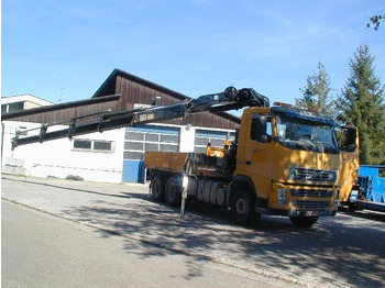 Kamion sa tovarnim sandukom VOLVO FH12