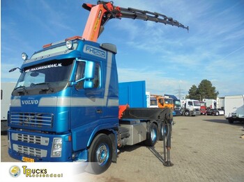 Kamion sa dizalicom VOLVO FH16 520