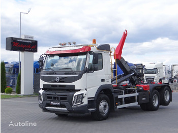Kamion sa hidrauličnom kukom VOLVO FMX 450