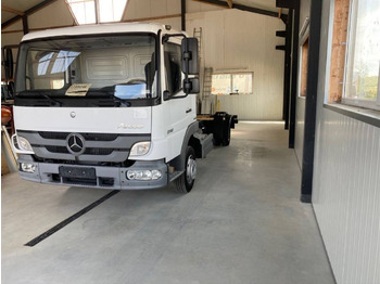 Mercedes-Benz atego818L/New Euro4  - Kamion sa golom šasijom i zatvorenom kabinom: slika 2