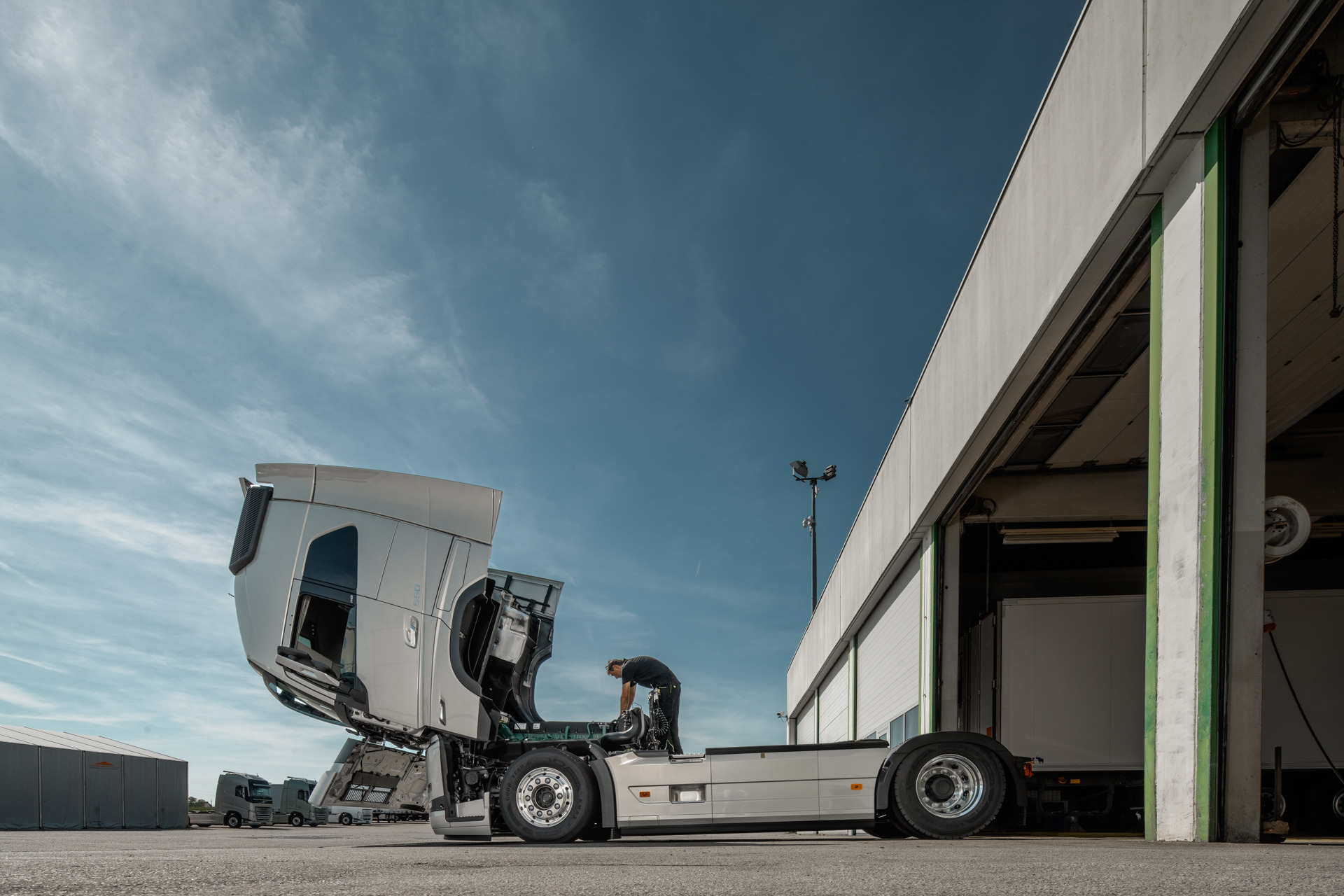 STARENT Truck & Trailer GmbH undefined: slika 2