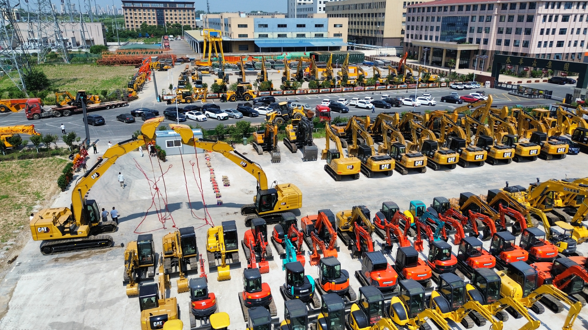 Toaks International Trading Company - Kamioni SINOTRUK - Godina: 2017, Euro 4 undefined: slika 1