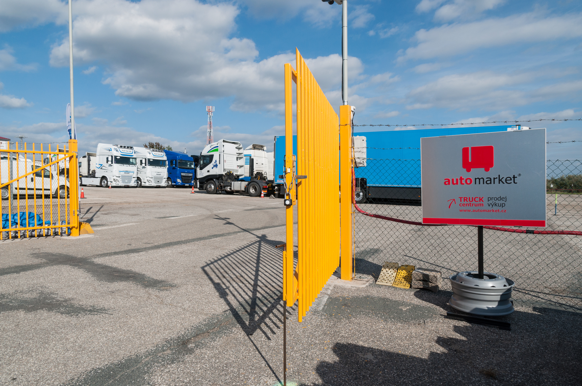 AUTOMARKET TRUCKS s.r.o. - vozila za prodaju undefined: slika 3