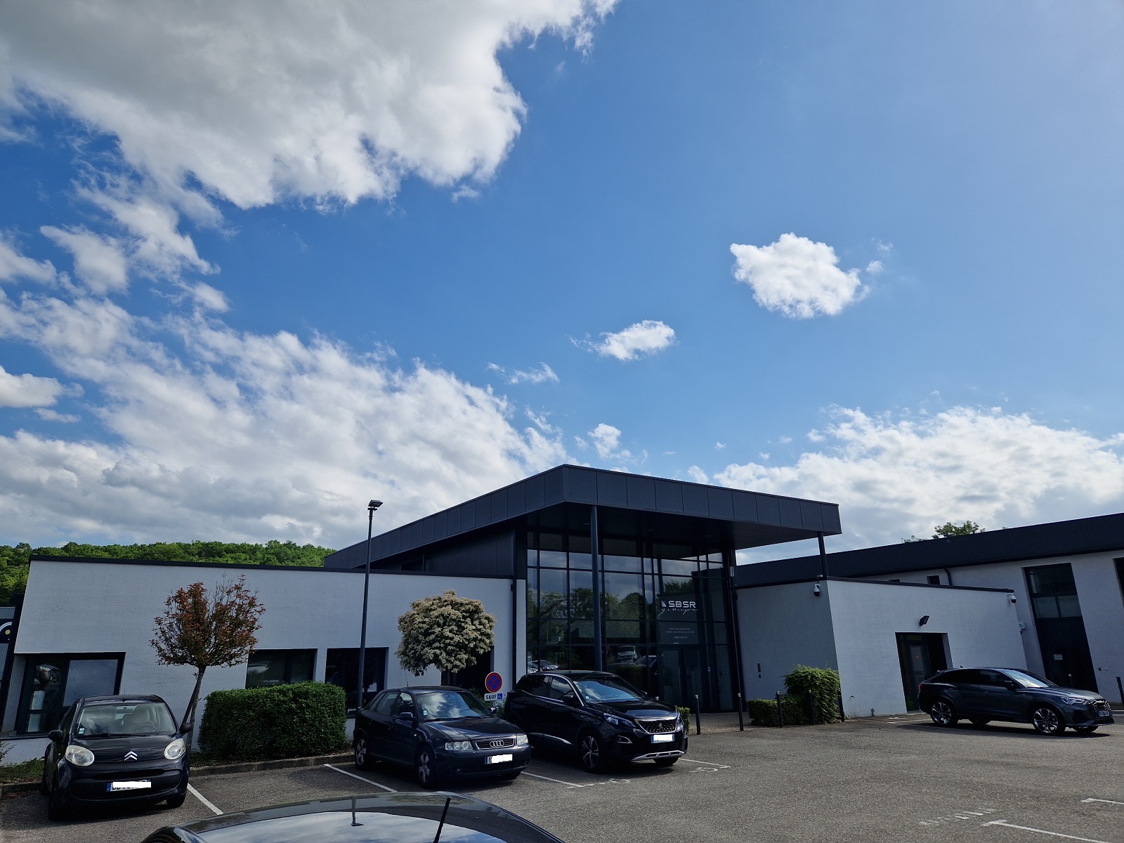 SARL AGVEHICULES undefined: slika 1