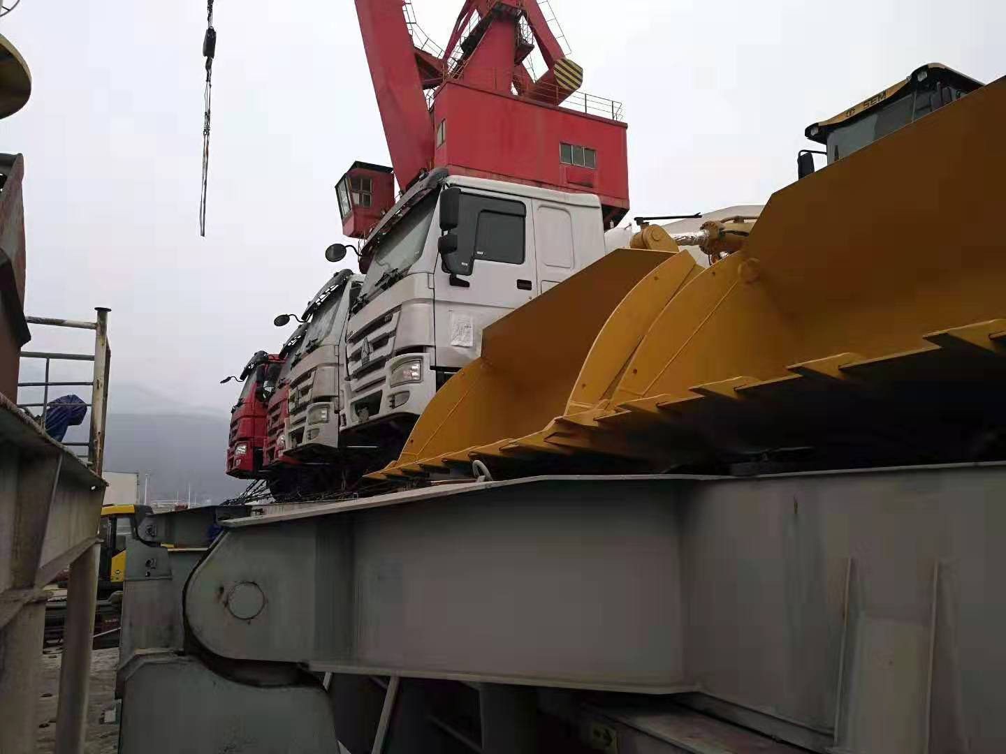Shandong Guhong Auto Industrial CO., LTD - Kamioni - Godina: 2020, 6x4, menjač: ručni, klima uređaj undefined: slika 9