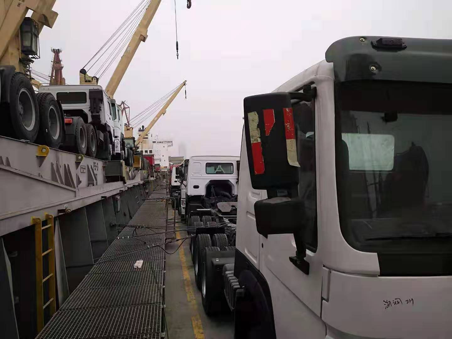 Shandong Guhong Auto Industrial CO., LTD - Kamioni - Godina: 2020, 6x4, menjač: ručni, klima uređaj undefined: slika 10