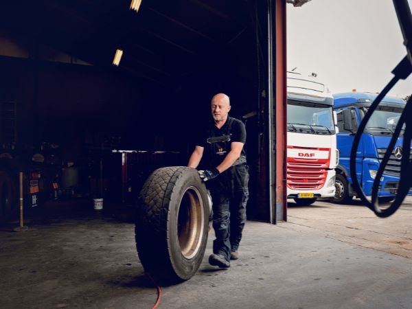 Hesselink Trucks B.V. - Kamioni - Euro 6, menjač: ručni undefined: slika 4