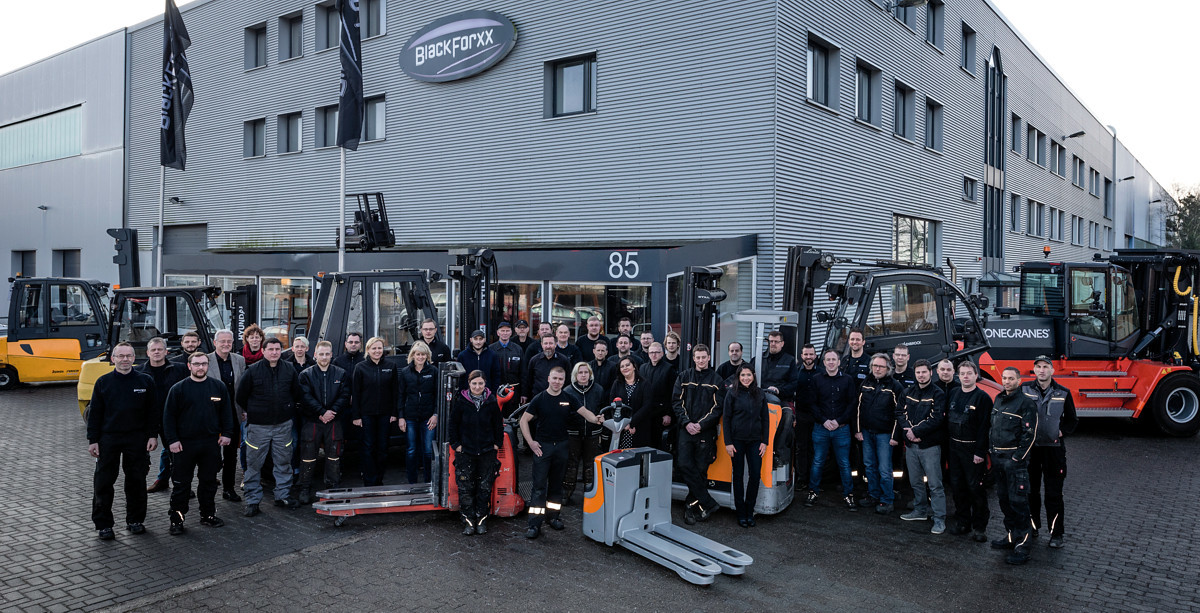 BlackForxx GmbH - Oprema za rukovanje materijalima LINDE - Godina: 2014 undefined: slika 2