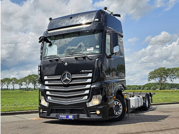 Kamion za prevoz kontejnera/ Kamion sa promenjivim sandukom MERCEDES-BENZ Actros 2540