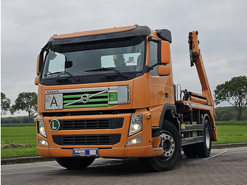 Kamion za utovaranje kontejnera VOLVO FM 330