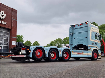 Kamion sa golom šasijom i zatvorenom kabinom Scania R620 Topline 8x4 - Retarder - Full air - Custom interior - Show truck - HUB reduction: slika 5 Kamion sa golom šasijom i zatvorenom kabinom Scania R620 Topline 8x4 - Retarder - Full air - Custom interior - Show truck - HUB reduction: slika 5