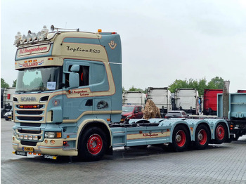 Kamion sa golom šasijom i zatvorenom kabinom Scania R620 Topline 8x4 - Retarder - Full air - Custom interior - Show truck - HUB reduction: slika 3 Kamion sa golom šasijom i zatvorenom kabinom Scania R620 Topline 8x4 - Retarder - Full air - Custom interior - Show truck - HUB reduction: slika 3