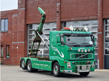 Kamion sa hidrauličnom kukom VOLVO FH13 440