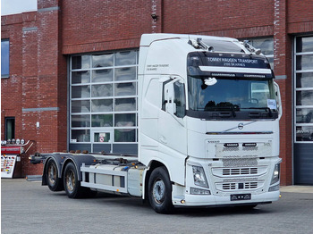 Kamion za prevoz kontejnera/ Kamion sa promenjivim sandukom VOLVO FH13 500