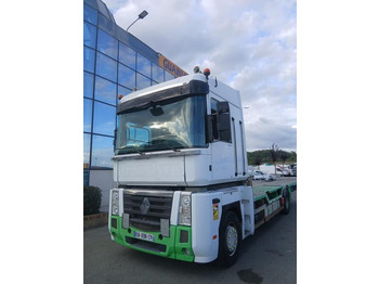 Kamion sa tovarnim sandukom RENAULT Magnum 440