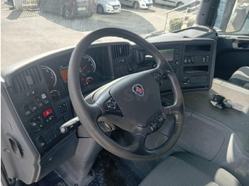 Kamion sa hidrauličnom kukom Scania P 410: slika 3