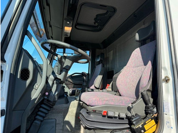 Kamion sa dizalicom Iveco EuroTech Cursor 190E31 4x2 Tipper / HMF 1060 B3: slika 5