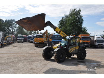 Teleskopski utovarivač na točkovima NEW HOLLAND