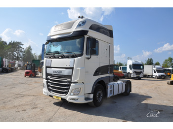 Tegljač DAF XF 460