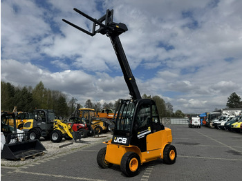 Teleskopski upravljač JCB