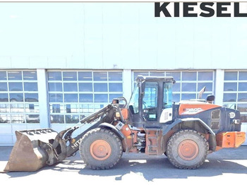 Utovarivač točkaš HITACHI ZW180