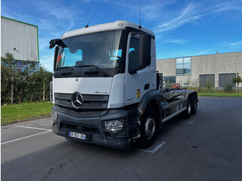 Kamion sa hidrauličnom kukom MERCEDES-BENZ Actros 2543