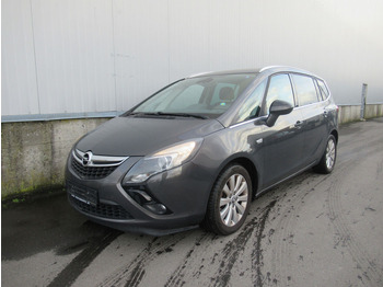 Automobil OPEL