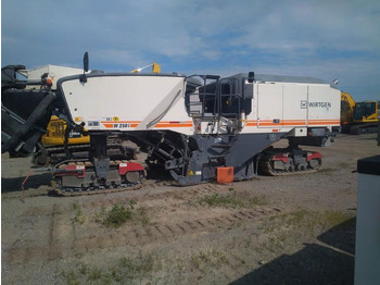 Hladni planer WIRTGEN