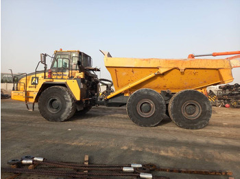 Zglobni kiper KOMATSU HM400