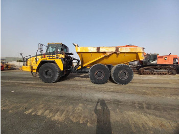 Zglobni kiper KOMATSU HM400