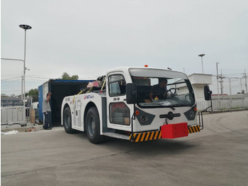 Aerodromski traktor BLISS-FOX