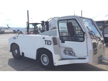 Aerodromski traktor TLD
