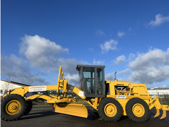 Grejder KOMATSU GD530A mit 5-Zahn-Heckaufreisser: slika 2 Grejder KOMATSU GD530A mit 5-Zahn-Heckaufreisser: slika 2