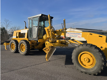 Grejder KOMATSU GD530A mit 5-Zahn-Heckaufreisser: slika 3 Grejder KOMATSU GD530A mit 5-Zahn-Heckaufreisser: slika 3