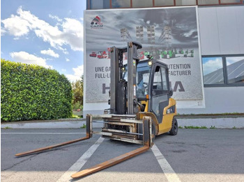 Gasni viljuškar CATERPILLAR GP