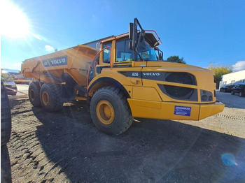 Zglobni kiper VOLVO A25G